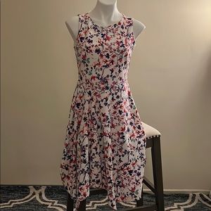 New DKNY size 4 floral dress